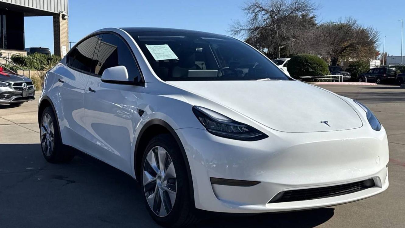 TESLA MODEL Y 2023 7SAYGDEE1PA115468 image